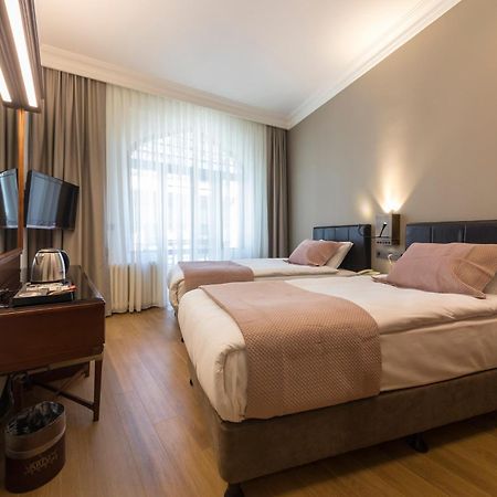 Vardar Palace Hotel - Special Category Истанбул Екстериор снимка