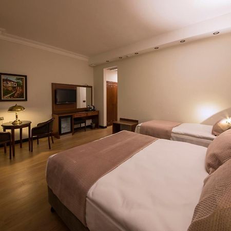 Vardar Palace Hotel - Special Category Истанбул Екстериор снимка
