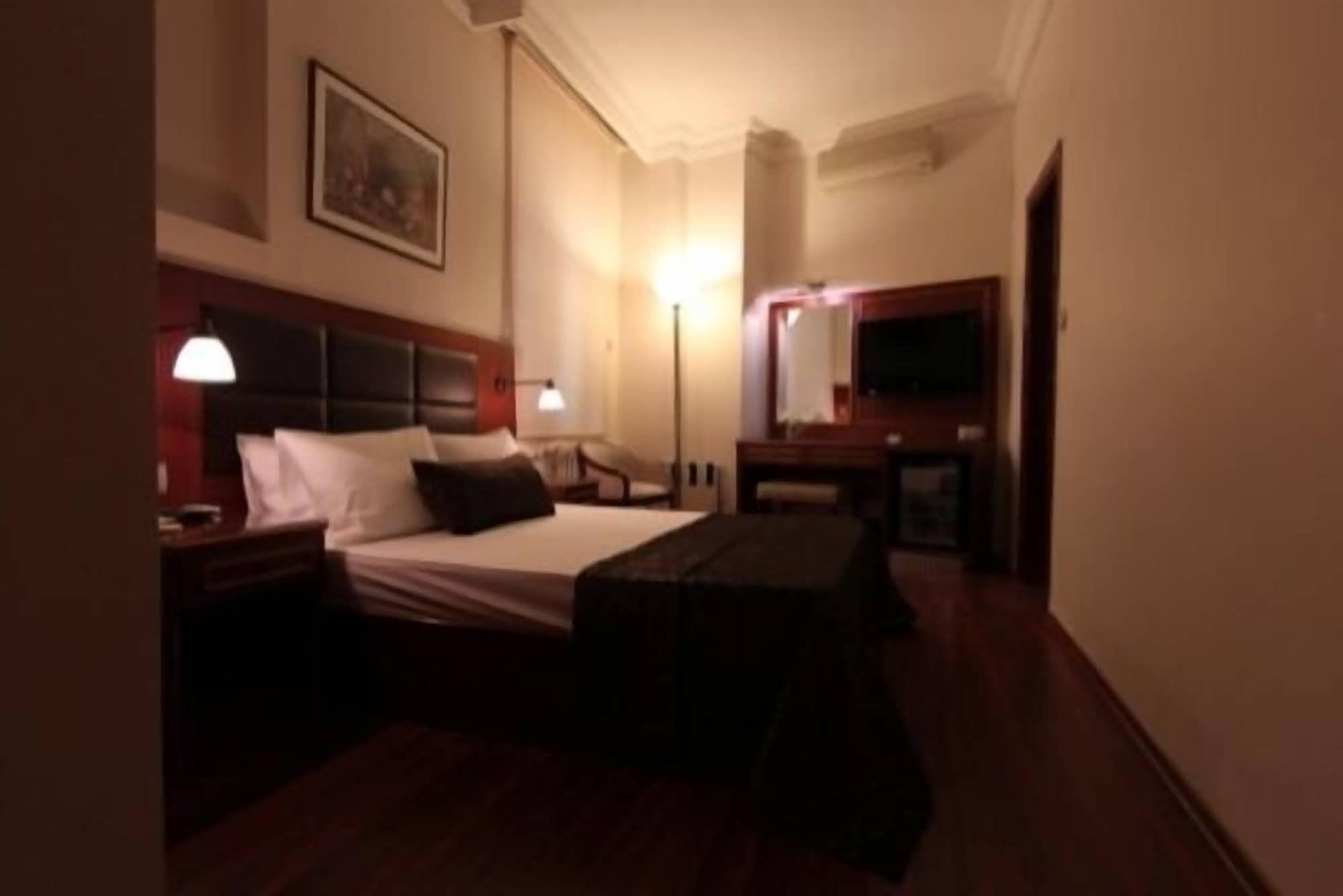 Vardar Palace Hotel - Special Category Истанбул Екстериор снимка