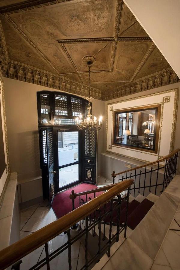 Vardar Palace Hotel - Special Category Истанбул Екстериор снимка