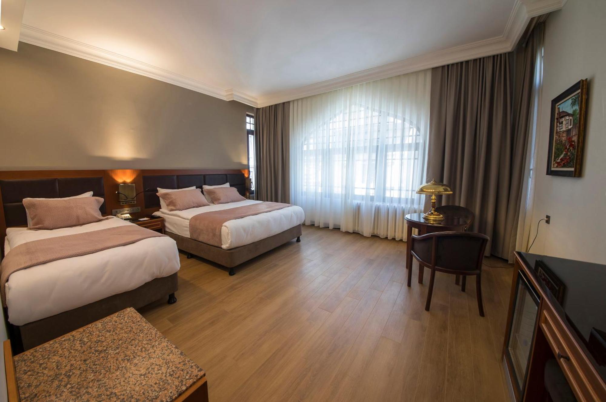 Vardar Palace Hotel - Special Category Истанбул Екстериор снимка