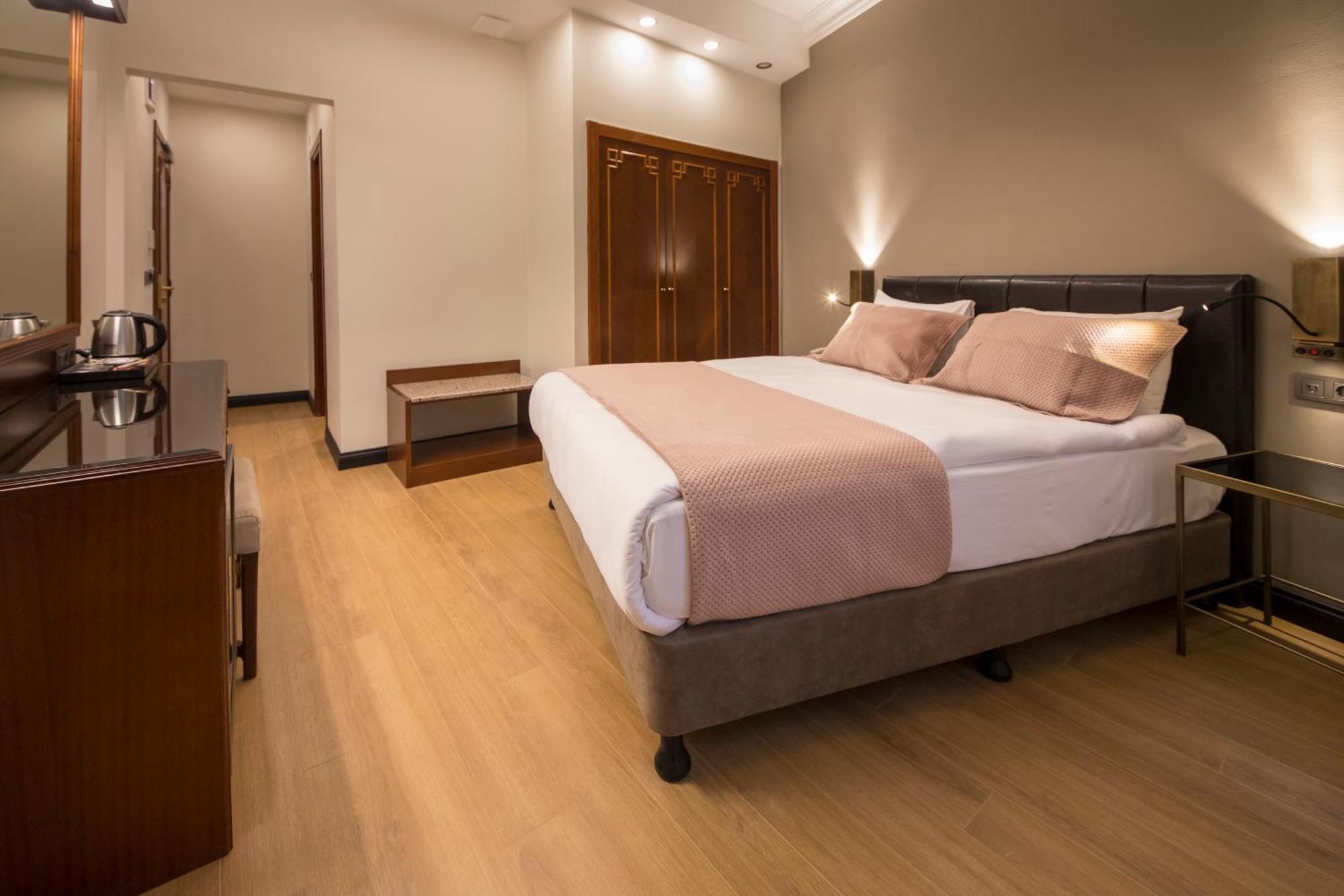 Vardar Palace Hotel - Special Category Истанбул Екстериор снимка