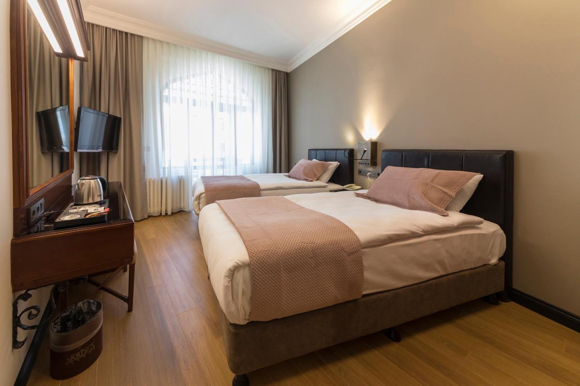 Vardar Palace Hotel - Special Category Истанбул Екстериор снимка