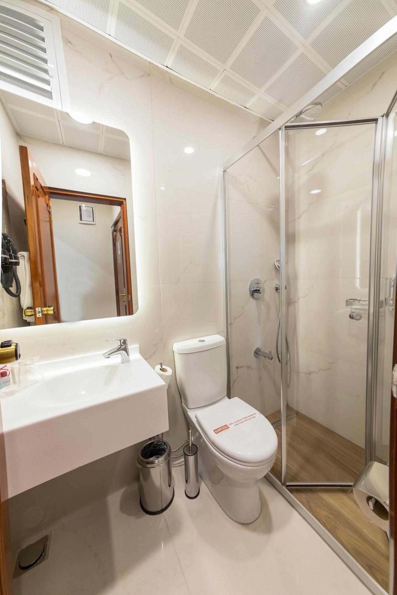 Vardar Palace Hotel - Special Category Истанбул Екстериор снимка