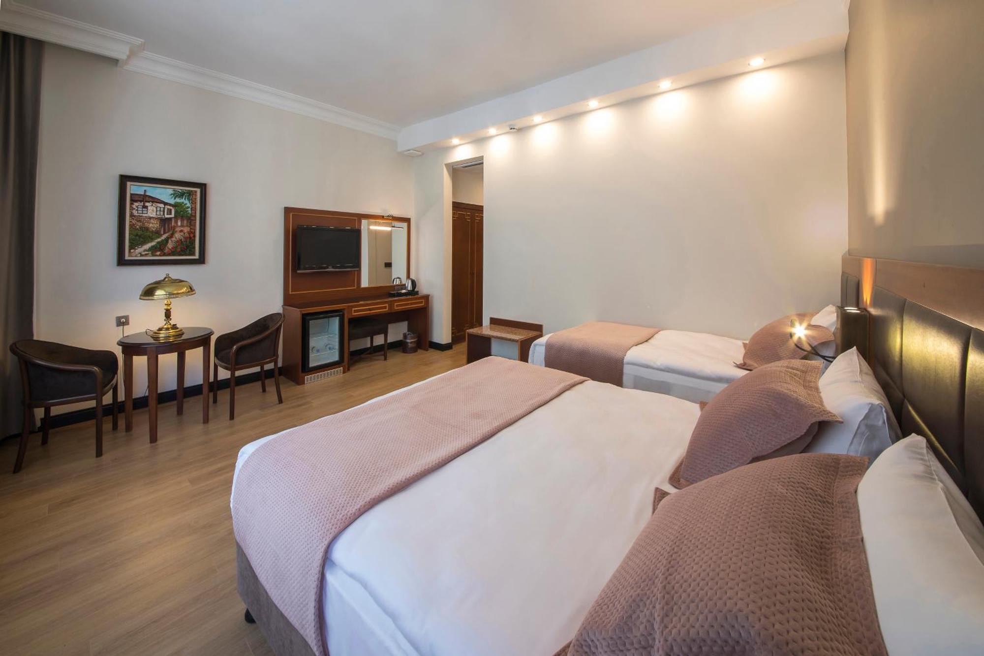 Vardar Palace Hotel - Special Category Истанбул Екстериор снимка