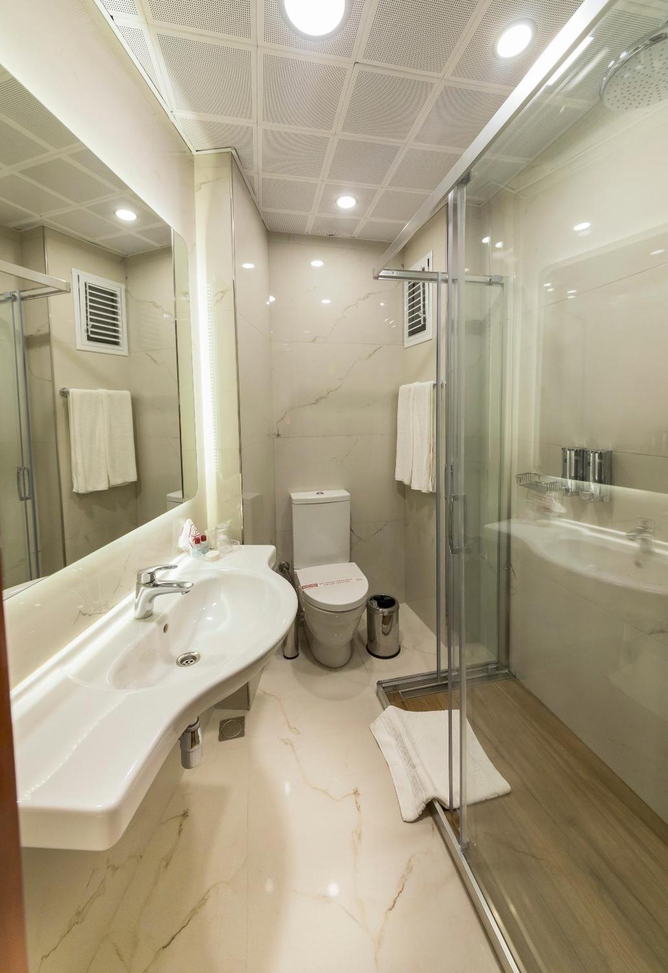 Vardar Palace Hotel - Special Category Истанбул Екстериор снимка